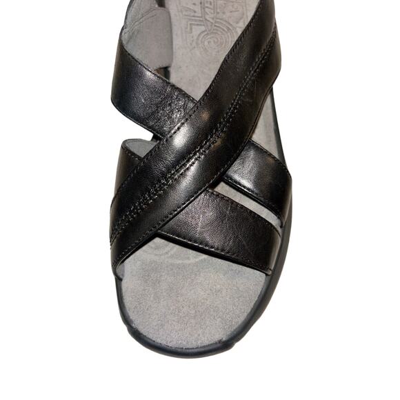 MBT Women's Habari Strappy Leather Sandals Black Size 9 Rocker Toning Open Toe - Picture 11 of 12